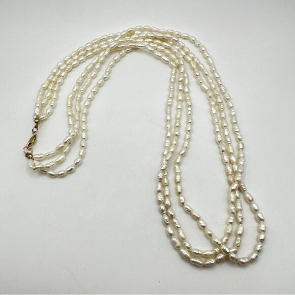24" and three strands of rice pearls with 14kt yellow gold hardware necklace! - Picture 1 of 14